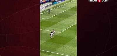 7 goll&uuml; &ccedil;ılgın derbide Real Madrid'e tarihi fark
