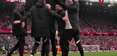 Van Bronckhorst İngiltere&rsquo;de parladı: Liverpool&rsquo;da &ldquo;kızıl devrim&rdquo;