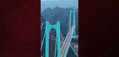 &Ccedil;in, d&uuml;nyanın en y&uuml;ksek k&ouml;pr&uuml;s&uuml;n&uuml; a&ccedil;tı