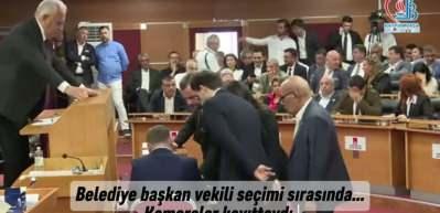 Bayrampaşa Belediyesi'ndeki seçiminde CHP'li üyeden şüpheli hareket: Kalem detayı kameralara yakalandı