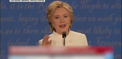 Clinton, Trump y&ouml;netiminin Maduro'ya "bir t&uuml;r askeri harekat i&ccedil;in" zemin hazırladığını savundu