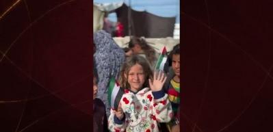 Gazze'de y&uuml;zler g&uuml;l&uuml;yor! Ateşkese en &ccedil;ok &ccedil;ocuklar sevindi