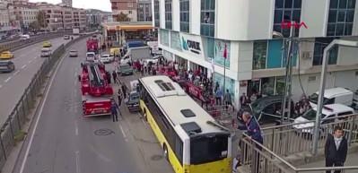 Çekmeköy'de İETT otobüsü durağa girdi; yaralılar var