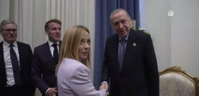 Cumhurbaşkanı Erdoğan'dan Meloni'ye: Sigarayı bırak