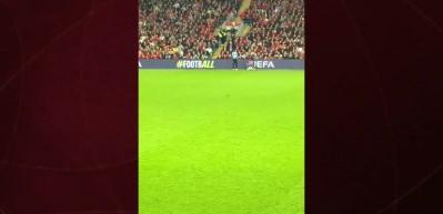 Thibaut Courtois maçı bıraktı farenin peşine düştü