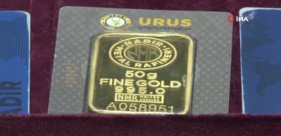 Altın düşmeye devam ediyor! Son 5 yılın en sert düşüşü gerçekleşti