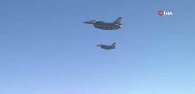 Erdoğan'ın Maskat Havaalanına inişinde F-16 savaş uçakları eşlik etti