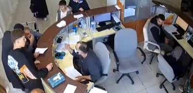 Erzurum’da hastaya bağırıp hakaret eden, oğluna kalem fırlatan doktora soruşturma