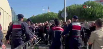 İBB eski başkanı Ekrem İmamoğlu'nun duruşması öncesi gerginlik çıktı!