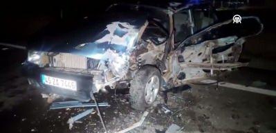  Otomobille pikabın &ccedil;arpıştığı kazada 6 kişi yaralandı