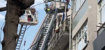 Şişli&rsquo;de 4 katlı binada yangın: 1 kişi hayatını kaybetti