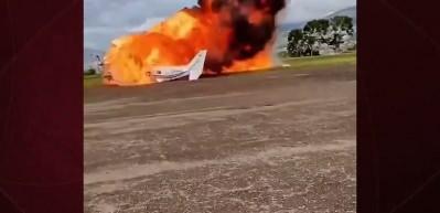 Venezuela'da kalkış yapan uçak piste çakıldı! Dehşet anları kamerada