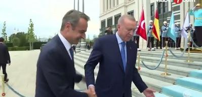 Yunanistan dış politikada yeni çıkış yolları arıyor! Türkiye ile uzlaşma çağrısı vurgulandı