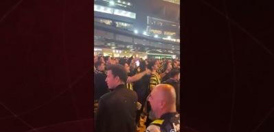 Fenerbahçeli taraftarlar, Galatasaray'ın mağlubiyetini kutladı