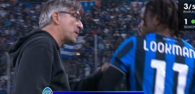 Galatasaray'la anılan yıldız hocasıyla burun buruna geldi