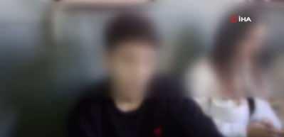 Belediye otobüs şoförünün valizleri olan gençleri otobüse almaması yolcuları sinirlendirdi