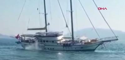 Bodrum'da yelkenli karaya oturdu