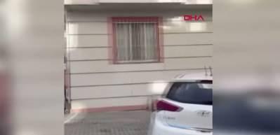 Burdur'da yorgun mermi otomobilin tavanını deldi