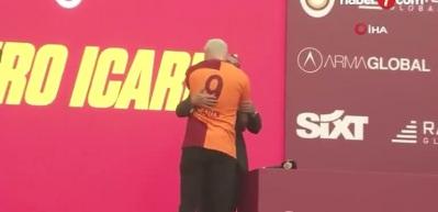 Galatasaray’da Icardi krizi: menajerinin çıkışları yönetimi kızdırdı