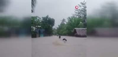 Fung-wong Süper Tayfunu Filipinler’i vurdu: 100 bin kişi tahliye edildi, 300 uçuş iptal