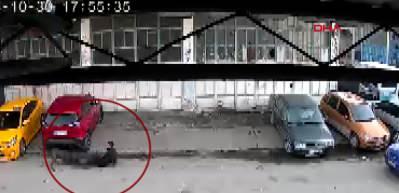 Köpeğin saldırısına uğrayan çocuğu babası kurtardı!