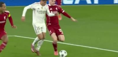 Liverpool maçında Arda Güler'e yapılan hareket sosyal medyayı salladı