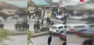 Yüksekova'da cadde ortasında kavga