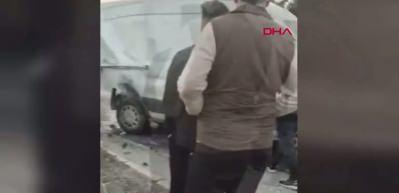 Başakşehir'de yolcu minibüsünün karıştığı zincirleme kaza