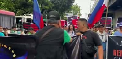 Filipinler'de yolsuzluk skandalı!