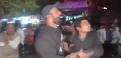 Hindistan'da intihar saldırısı kameralara yansıdı