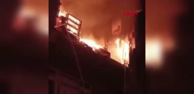   Kağıthane'de meydana gelen doğalgaz patlaması mahalleyi savaş alanına &ccedil;evirdi! 