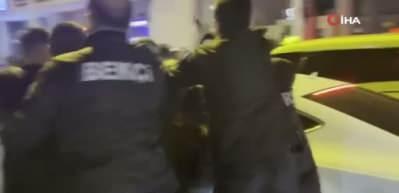 Kayseri’de gece kulübünde çıkan kavga sokağa taştı! Linçten polis kurtardı