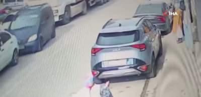 Pendik'te şoförünün direksiyon başında uyuduğu iddia edilen tır 5 araca birden çarptı