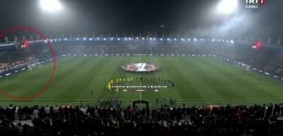 UEFA, Plzen taraftarlarının a&ccedil;tığı pankart i&ccedil;in bize de ceza kesti!