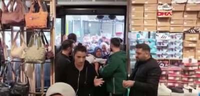 Bursa'da indirim çılgınlığı! Mağazaya resmen akın ettiler