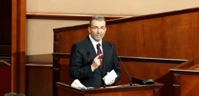  İBB Meclisi'nde skandal! AK Partili Başkan Ahmet Cin konuşurken mikrofonu kapattılar