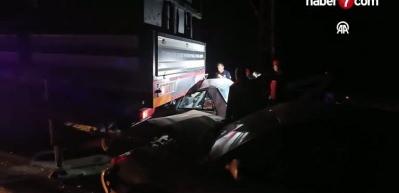 İki otomobilin vince çarpması sonucu 1 kişi öldü, 1 kişi yaralandı