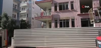 Kentsel dönüşüm için boşaltılan binadaki yangında erkek cesedi çıktı