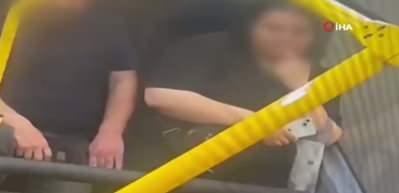Minibüsteki alçaklık kamerada! Genç kızı yaptıkları kan dondurdu