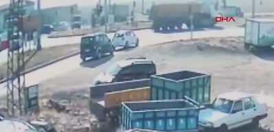 Son dakika: Diyarbakır'daki feci kazada 4 kişi can verdi! O anlar saniye saniye kamerada