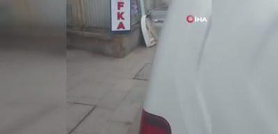 Bıçakla dehşet saçmıştı: O anlar kamerada