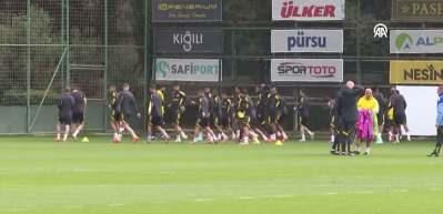 Fenerbahçe Avrupa'da sahaya çıkıyor: Rakip Ferencvaros