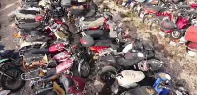 'Hacizli bagaj kapağı' 3 yıldır otoparkta bekliyor!