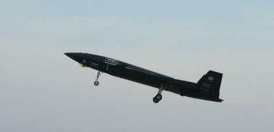 Kızılelma'nın performans test uçuşu başarıyla tamamlandı.