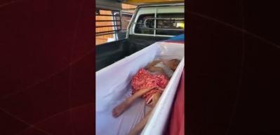 Öldü zannedilen kadın tabutta uyandı