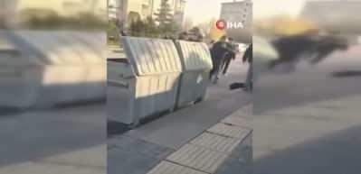 Sincan’da çocuklar arasında kavga: Yere düşen çocuğu defalarca tekmeledi