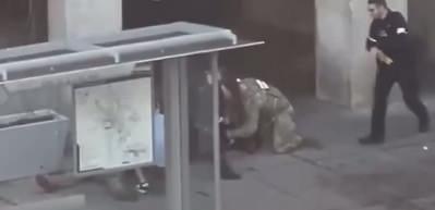 Washington'da 2 ABD askerini öldüren saldırganın etkisiz hale getirildiği anlar