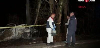 Ağaca çarpan hafif ticari aracın sürücüsü feci şekilde öldü