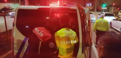 Aksaray'da alkollü sürücü önce makam aracına çarptı, sonra kaçmaya kalkıştı