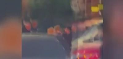 AVM otoparkında tekme yumruk kavga ettiler